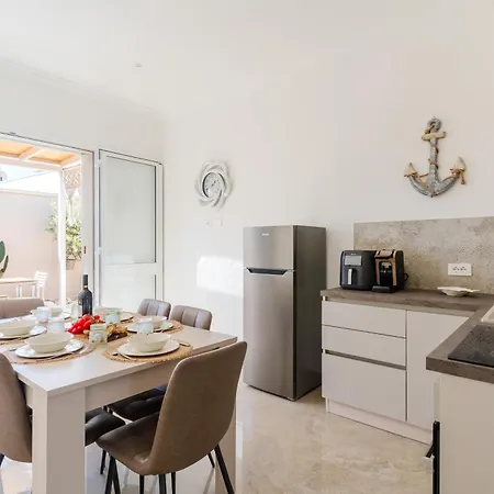 Domus Afrodite - Apartament Torre Squillace